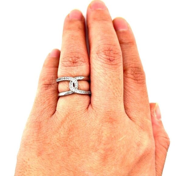 Crossover Cz Ring  - Picture 5 of 7